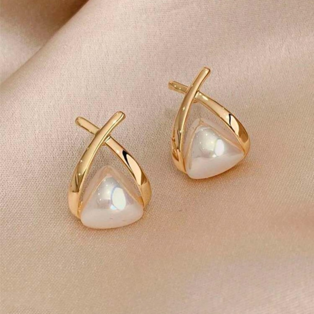 Crisscross Design Earrings